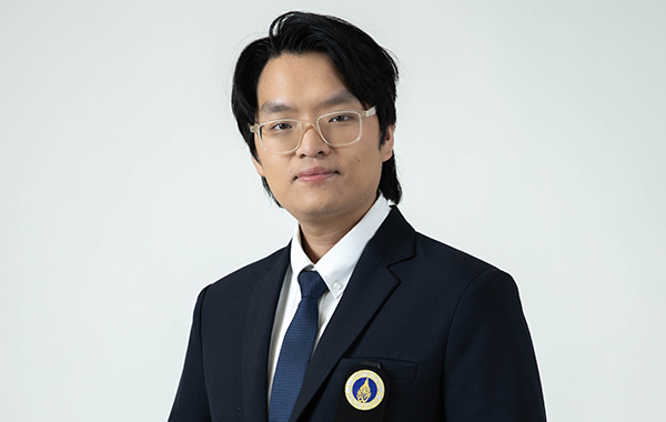 Dr. Piyawat Louilarpprasert